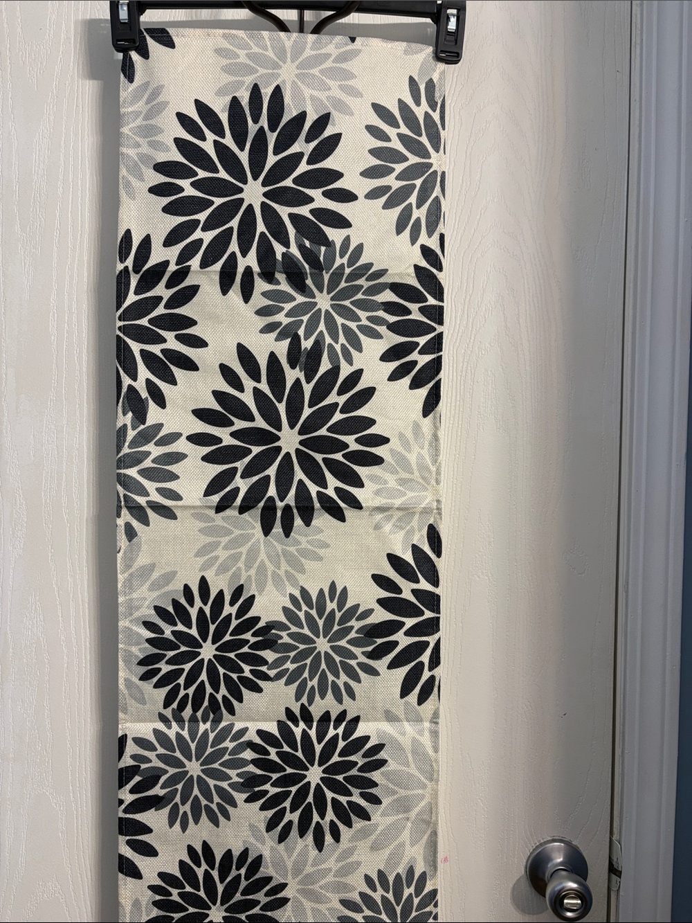 Neutral Floral Table Runner in Black and Gray - Elegant Dining Accent